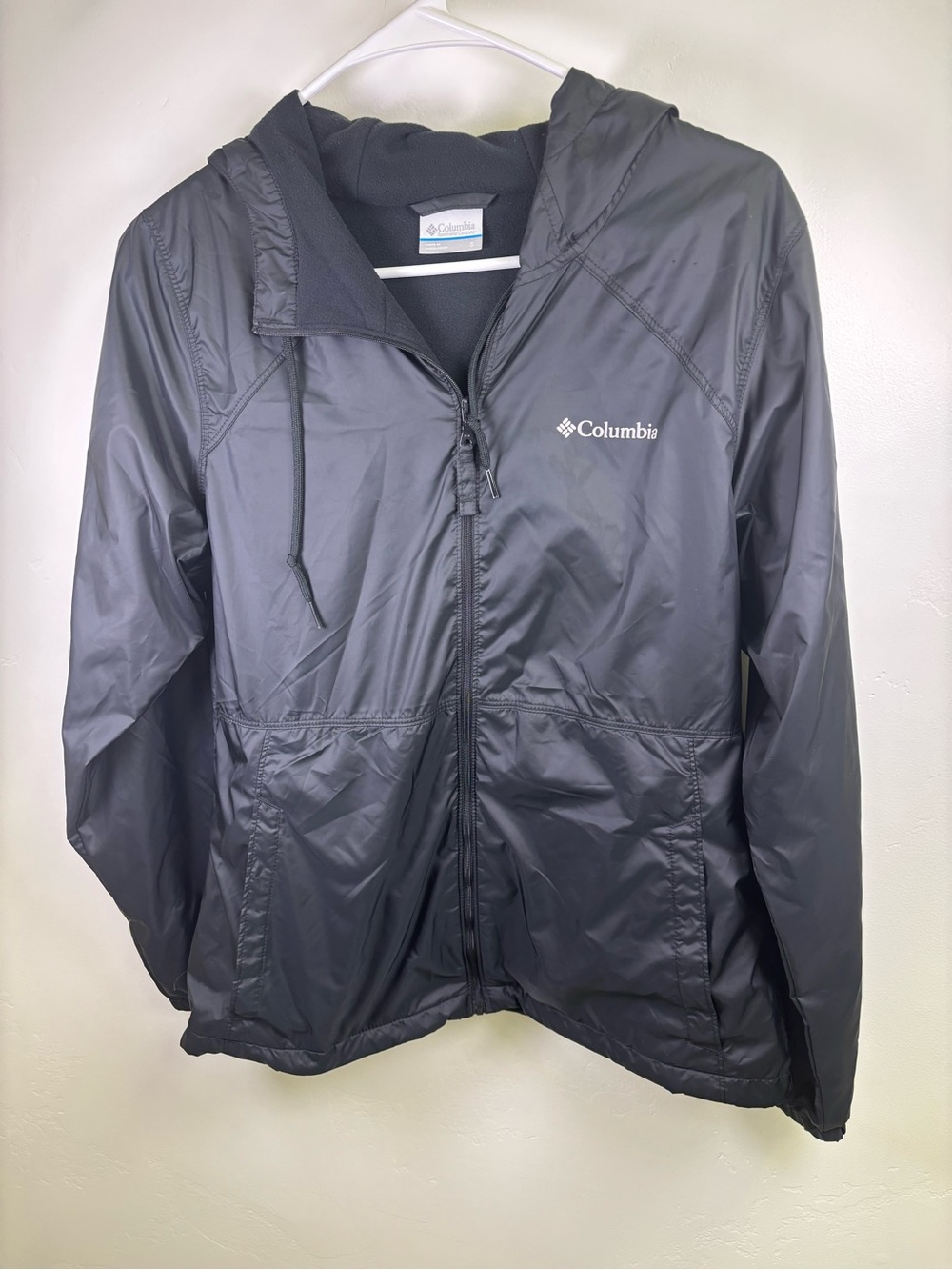 COLUMBIA RAIN JACKET HOODIE SLICKER WINDBREAKER WOMEN  SIZE SMALL  
JET BLACK